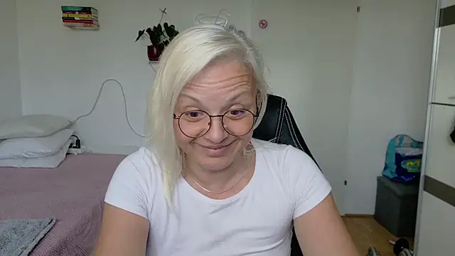 Živý XXX chat Linsy_Kim
