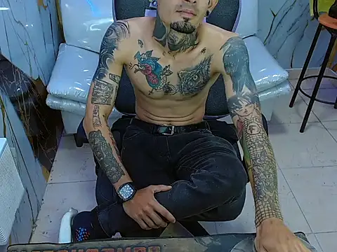 Chat +18 de Boy_tatto77 ao vivo
