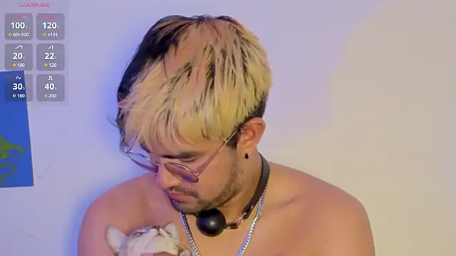 Show modela Alfred-rain na web-kameri