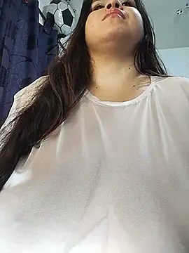 LucyDiamonds1n Live XXX chat
