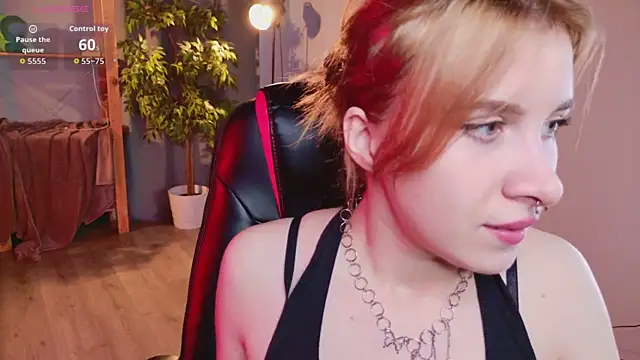 miraiakik's Live XXX Chat