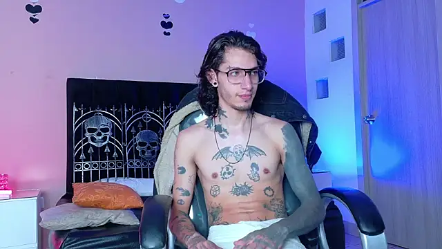 Vergil_Noir_ Chat XXX in diretta