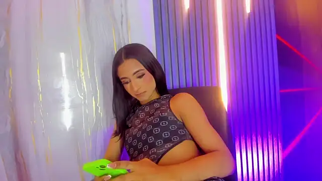 Miss_Isa_ Chat XXX in diretta