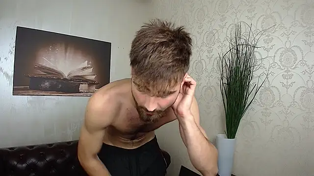 KyloEast's Live XXX Chat