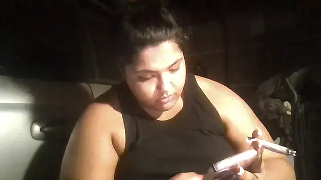 1n0nlythroat's Live XXX Chat