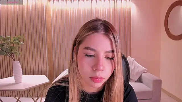 TiffannySins' Live XXX Chat