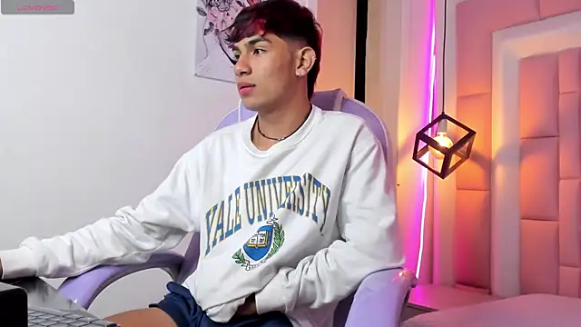 XXX chat uživo modela cherub_