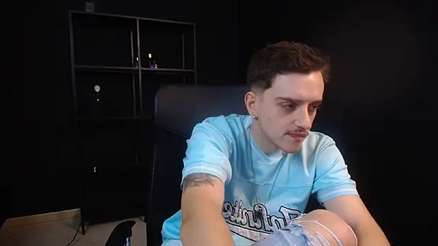 Онлайн чат XXX FelixStarkk