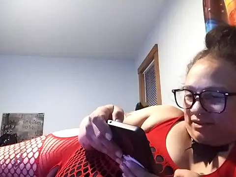 Sluttycatwomen's Live XXX Chat