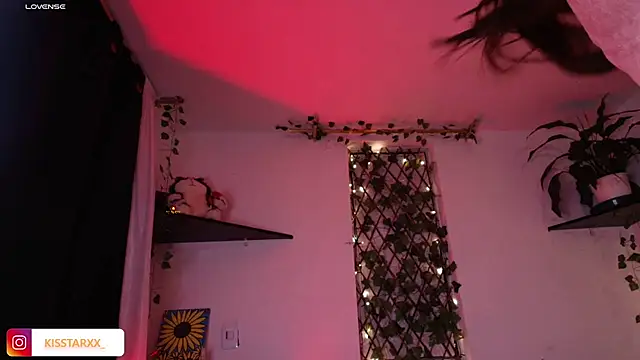 kisstarxxx Adlı Modelin Canlı XXX Sohbeti