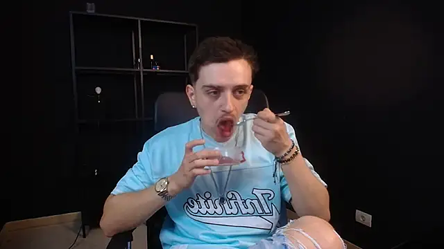 FelixStarkk 라이브 XXX 채팅