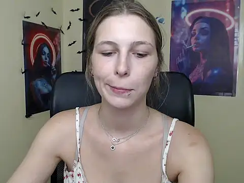 StrangerGi Live XXX-chat