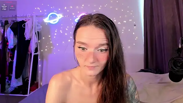 HottieEVER – Live XXX-chat