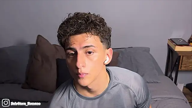 salvatore_romanoo webkamerás műsora