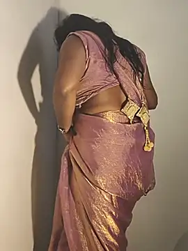 DIRTYSECRET_QUEEN_07 Adlı Modelin Canlı XXX Sohbeti