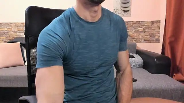 Chat XXX ao vivo de HotHunkTrainer