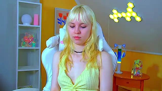 HannahHollis' Live XXX Chat