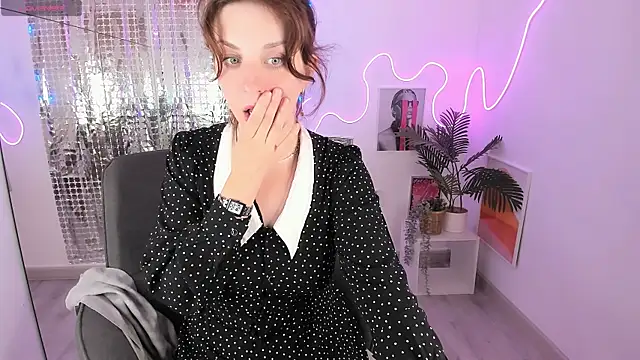 MargaretFatal's Live XXX Chat