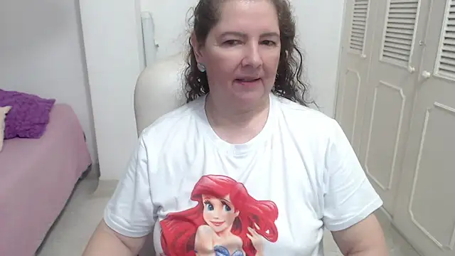 leonela_69 live XXX chat