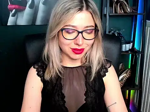 loveHeidi's Live XXX Chat