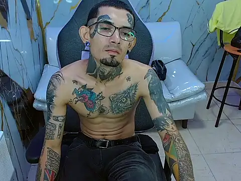 แชท XXX สดของ Boy_tatto77