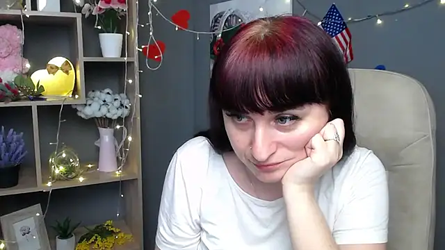 NinaFlawlees Chat XXX in diretta
