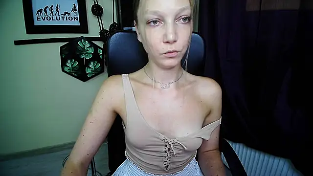 EmillyPlay Chat XXX live