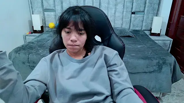 Chat XXX en directo de laureentt_