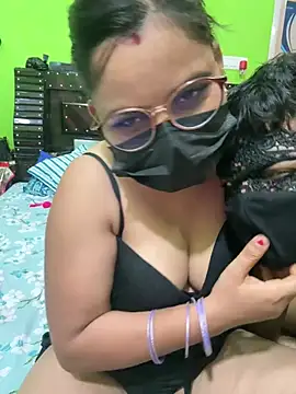 Curvy_shivani's Webcam Show