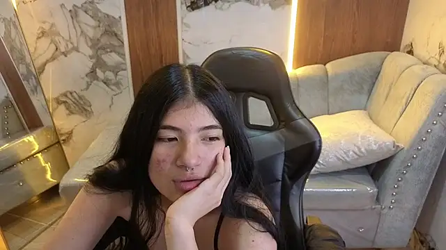 alesia_v_v 现场XXX聊天