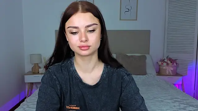 Silena_sky Adlı Modelin Canlı XXX Sohbeti