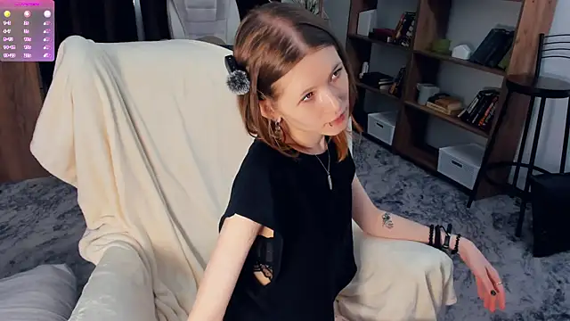 EstellaZion Adlı Modelin Canlı XXX Sohbeti