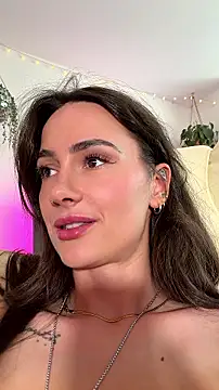 XXX chat uživo modela MayaMayBee