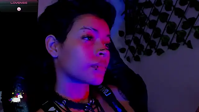XXX chat uživo modela Anny_Kiitty