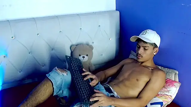 Angel_foxc13 现场XXX聊天