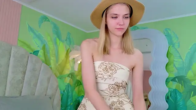 4example_Chloe's Live XXX Chat
