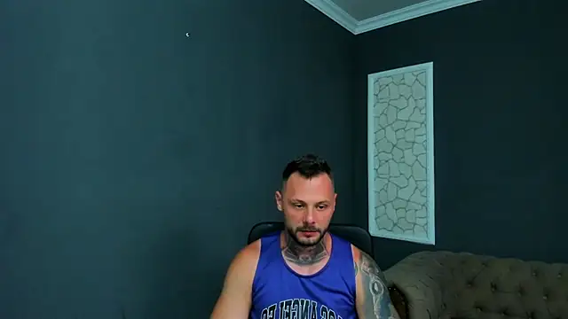 BrianHunts live XXX chat