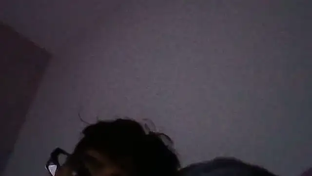 growerboner élő XXX-chatje