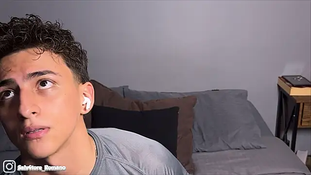 Chat +18 de salvatore_romanoo ao vivo