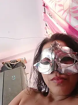 thanusi_2 Chat XXX live
