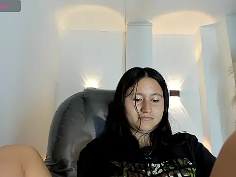 isabella_grace18 即時 XXX 聊天