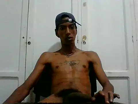 XXX chat uživo modela AlbertBigCock