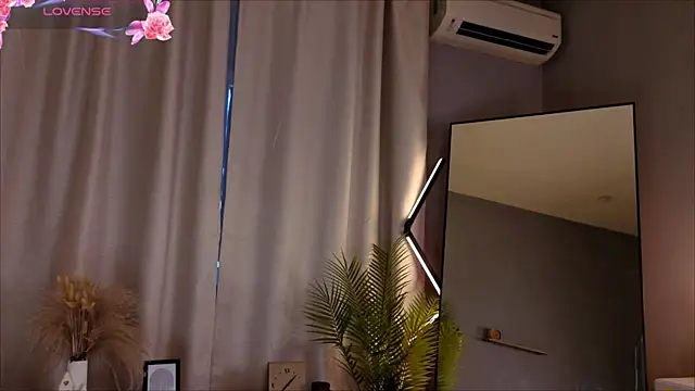 LollaStich Chat XXX live