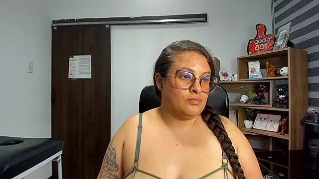 SaraThonson_ Chat XXX live