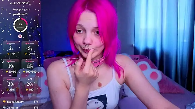 Chat +18 de KittieHeart ao vivo