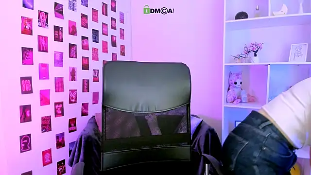 anita_wow's Live XXX Chat