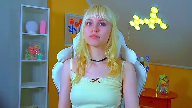 HannahHollis' Live XXX Chat