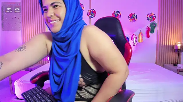 SaraPhill's Live XXX Chat