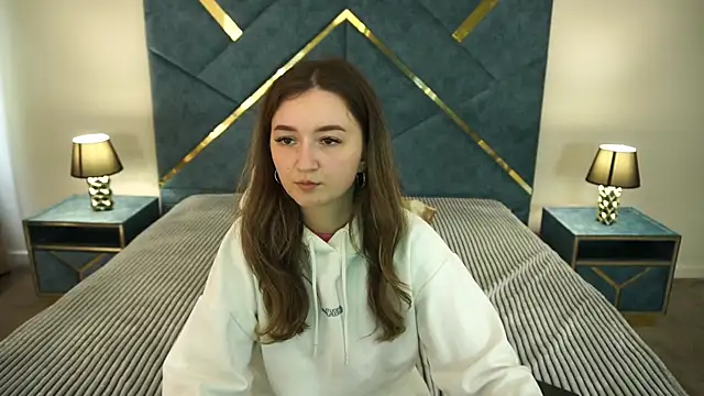 CyrenaLuxe 라이브 XXX 채팅