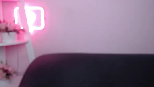 MilanaAngelAs' Live XXX Chat